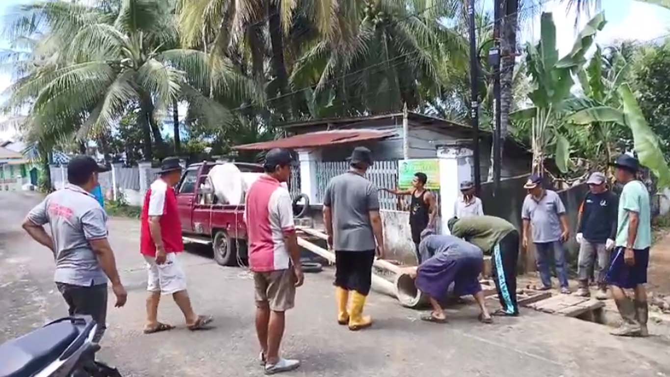 Pengukuhan Kelompok Tani Delima Warga RT 25 Bumi Ayu 8 Kota Bengkulu Oleh Lurah Bumi Ayu