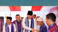 Wamen Ossy Serahkan Sertipikat Tanah di Lombok Barat, Bukti Negara Hadir Lindungi Hak Rakyat