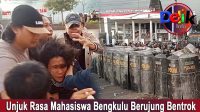 Aksi Mahasiswa Bengkulu Pagar DPRD Jebol, Polisi Tembakkan Gas Air Mata ke Mahasiswa